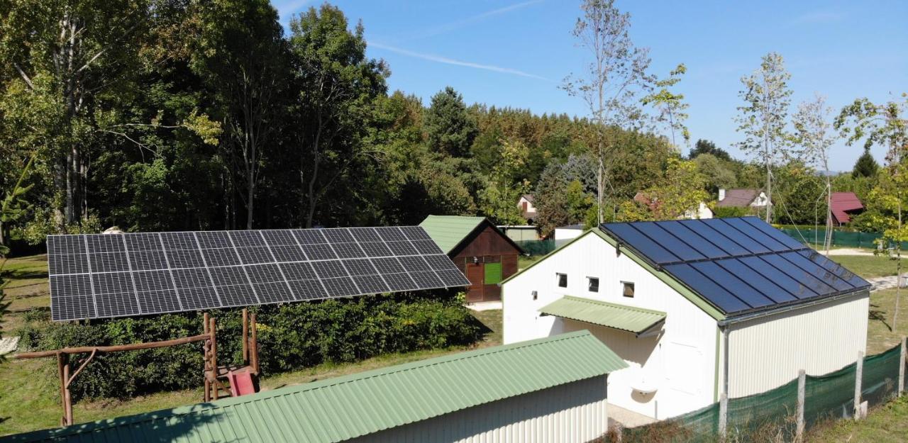 Oeko Kemping Es Glamping Tiszadada エクステリア 写真